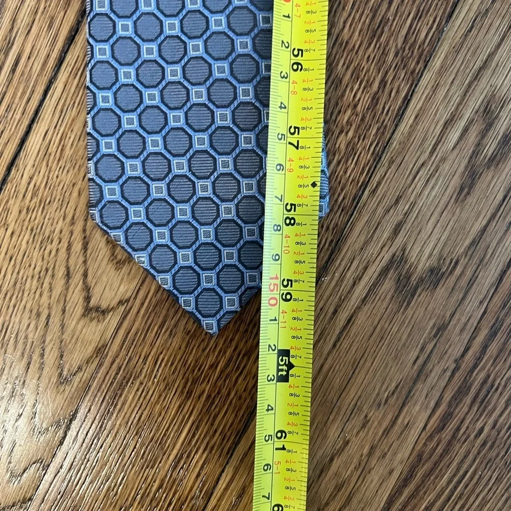 Kirkland Signature Hexagonal Pattern Tie in Blue and Gray